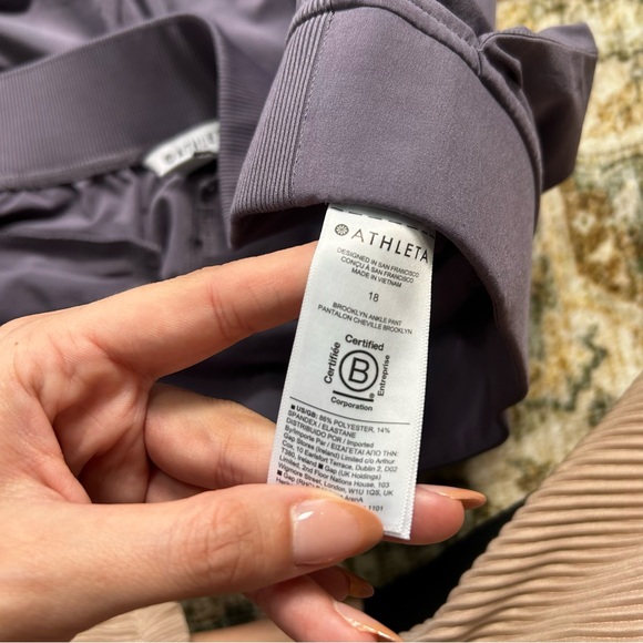 Athleta plus size 18 purple joggers - Picture 6 of 6